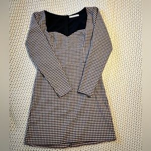 A&F Sweetheart Long-sleeve Minidress in size S.